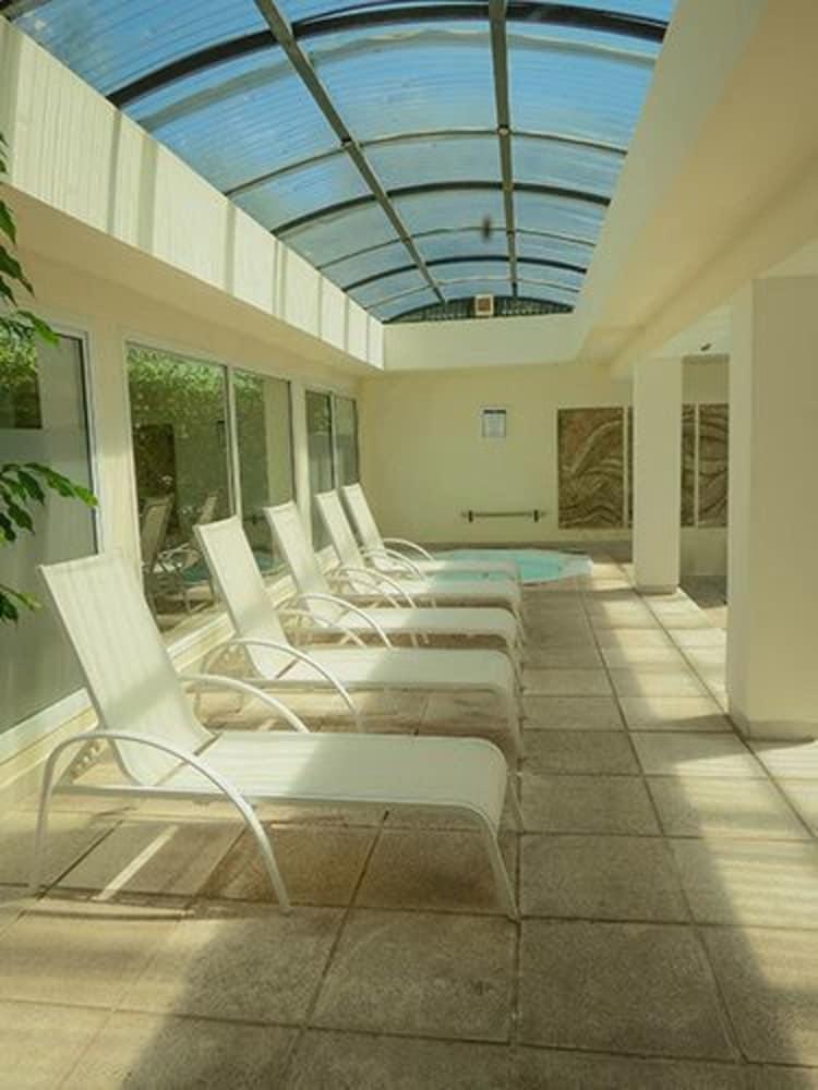 Howard Johnson Hotel & Spa Villa General Belgrano Exterior photo
