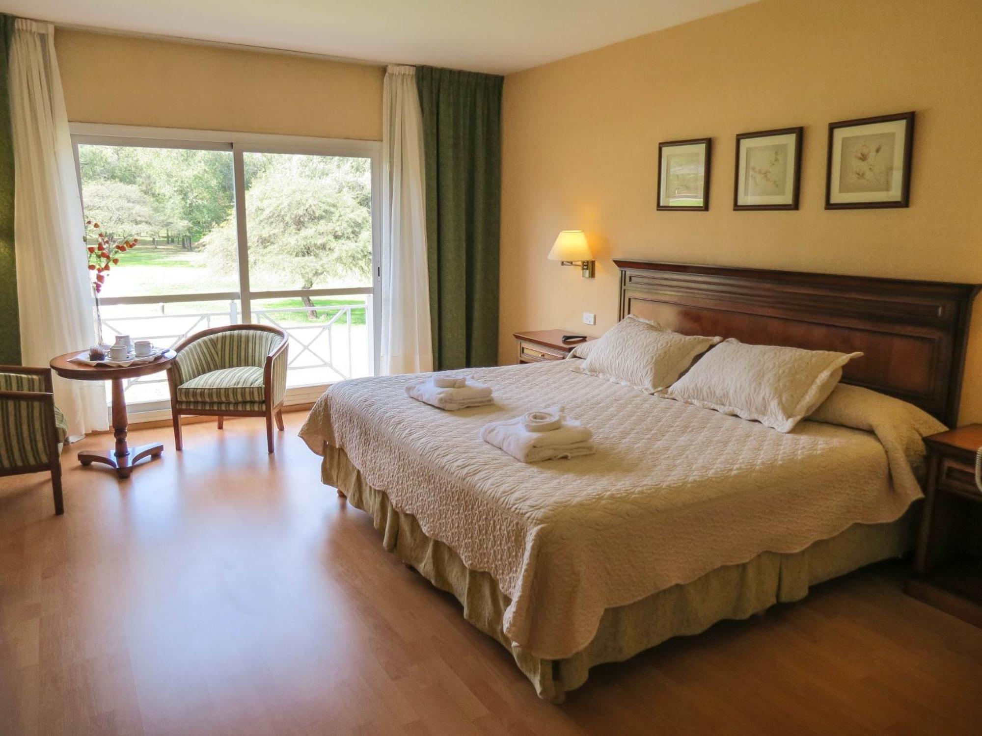 Howard Johnson Hotel & Spa Villa General Belgrano Room photo